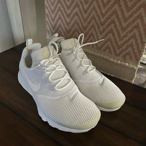 (WMNS) Nike Air Presto Ultra Flyknit 'Triple White'